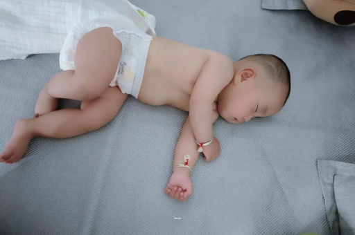 莱阳宝宝老打喷嚏怎么办